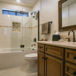 Edgecliff Getaway